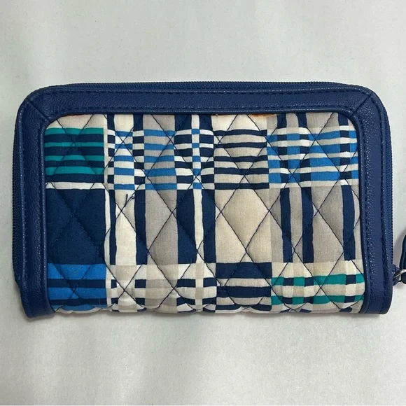 Vera Bradley Ultimate Wristlet in Signature Cotton Santiago Woven Blue - Picture 2 of 7